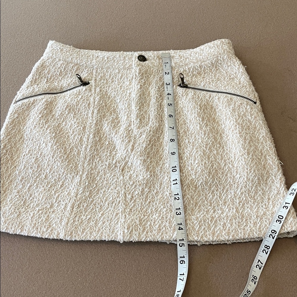 Joie Textured Nubby Mini Skirt Crème Brûlée hue- Size 4 - Picture 8 of 10